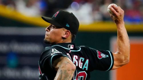 Ex-Yankees reliever cements comeback season with gutty Fenway appearance