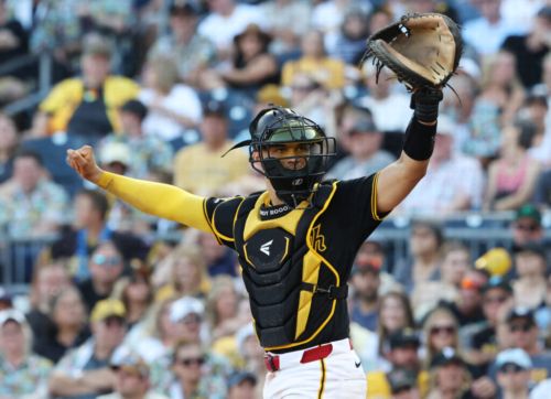 Pirates Place Endy Rodriguez On Injured List