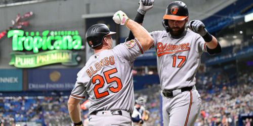 The 'right-handed Schwarber'? Alonso records 2 hits in 1st game batting leadoff