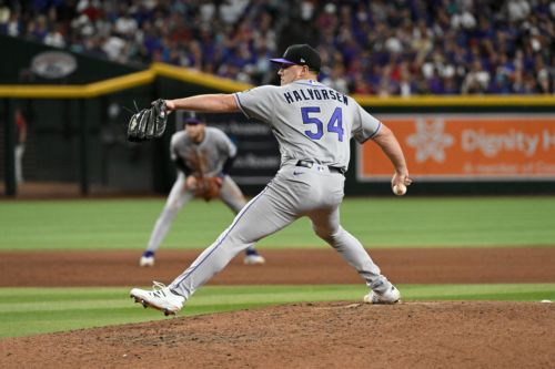 Dodgers add Seth Halvorsen, Charlie Barnes to bullpen