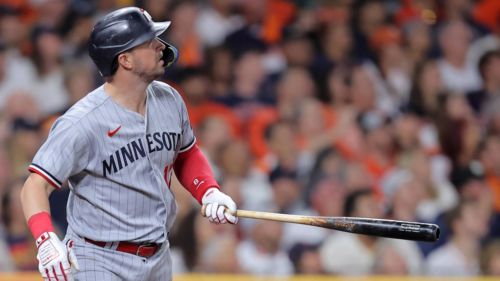 Former Twins utilityman could help Braves navigate catcher shortage
