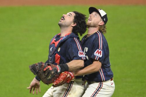 Twins 2, Guardians 1 – F/11: Genuinely How