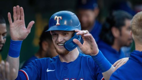 Former Rangers top catching prospect's big league career hits another snag with latest news