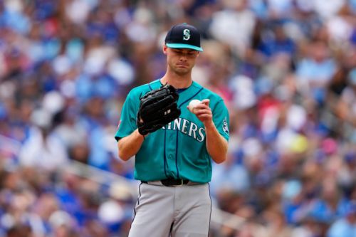 The Mariners win half a baseball game in Toronto; lose series
