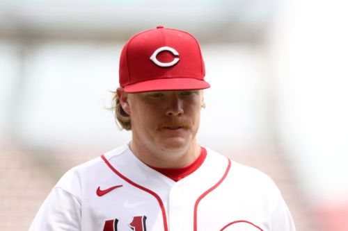 Cincinnati Reds vs. Chicago White Sox – Andrew Abbott vs. Davis Martin