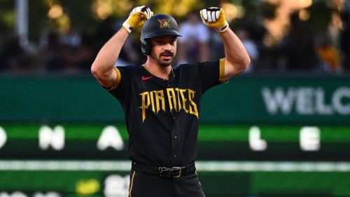Pirates fans get one last insult after watching playoff hopes die