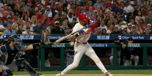 X-rays negative for Turner after HBP, 8th-inning exit