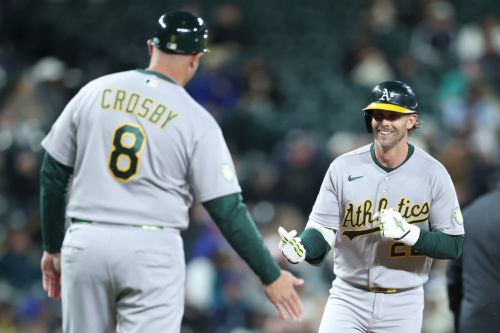 Athletics take down Mariners 5-2