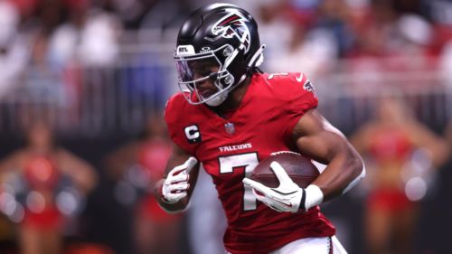 Today's top games to watch, best bets, odds: Falcons at Packers, Reds at Braves, college football and more