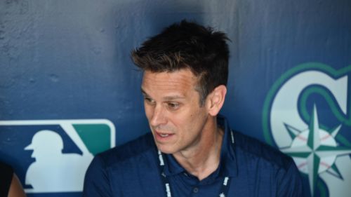 Jerry Dipoto's lack of urgency is sweeping obvious Mariners problems under the rug