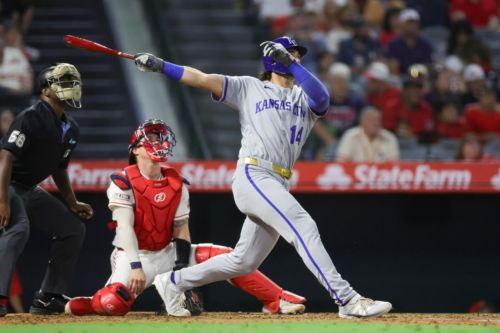 Jac Caglianone refuses to give up, leads Royals to victory over Angels