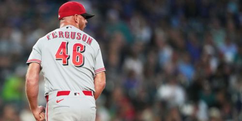 Reds' Ferguson apologizes for outburst toward second-base umpire