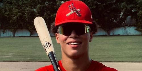 Cardinals' top 2026 int'l signee off to red-hot start in Dominican Summer League