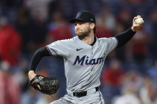 Mariners Acquire Josh Simpson