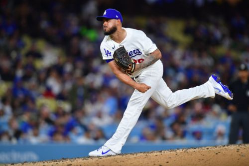 Dodgers Outright Jonathan Hernández