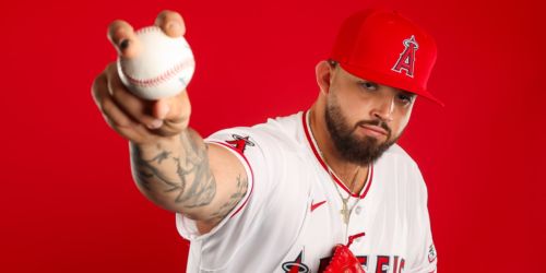 Angels activate Manoah, set for first MLB appearance since 2024