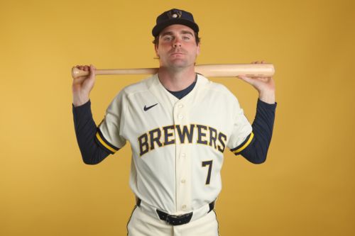 Tyler Black leads Brewers rout in first Spring Training win