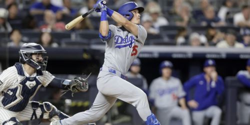 Despite Edman's pinch blast, Dodgers settle for DH split to end long day in Bronx