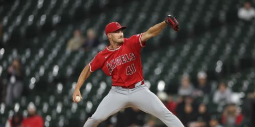 Angels' bullpen unravels after Kochanowicz's strong outing
