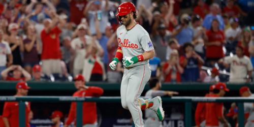 You've never seen this before: Phils hit go-ahead HR in 9th for 3rd straight game