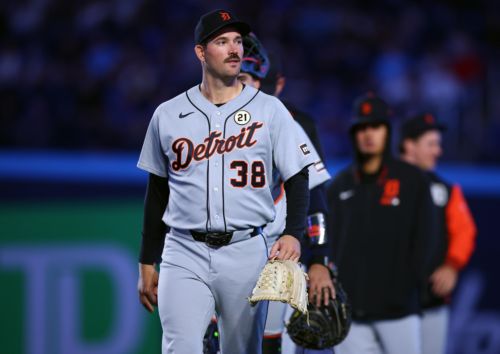 Tigers crush Blue Jays for sixth straight victory