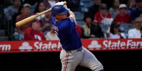 Rangers avoid worst-case scenario with Jung's shoulder