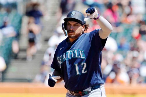 Tigers walk off Mariners thanks to sloppy play, 5-4