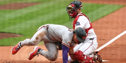 ‘Hopefully, it’s nothing crazy’: Giants await MRIs on Adames (elbow), Bericoto (knee)