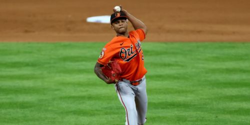 De León takes loss in high-leverage debut, but O's encouraged by outing