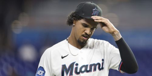 Pérez meets expectations in sharp rehab debut