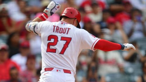Angels' Trout exits in 8th with contusion after HBP
