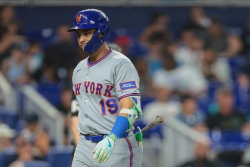 Mets’ Bats Quiet, Pitching Falls Short in 4-1 Loss to Marlins