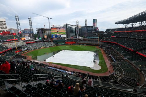 Braves vs. Giants suspended due to rain