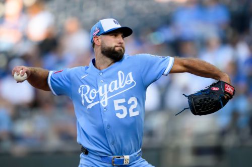 Wacha eats ghosts of losses past, Royals win seventh straight