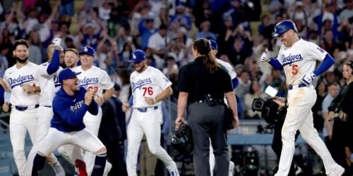 'Freddie just has that aura': Freeman lifts Dodgers with 20th career walk-off hit