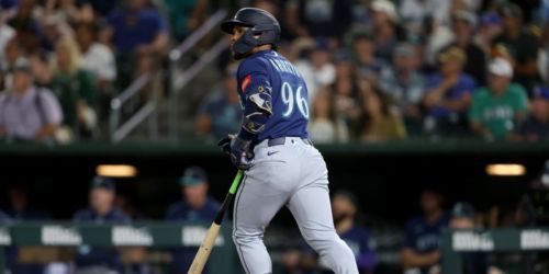 Arroyo's breakout helps spark Mariners to record-setting win