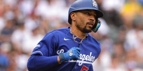 Mookie back in Dodgers' lineup for opener vs. Padres