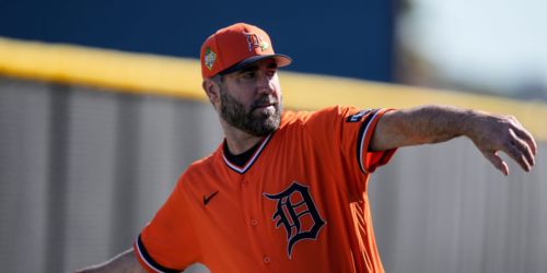 'Welcome home.' Emotions run high as Verlander soaks in greeting from Tigers faithful