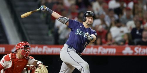 Mariners fall victim to Adell's trio of home run robberies