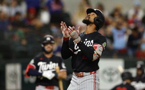 Twins 4, Rangers 2: Oops, all dongs