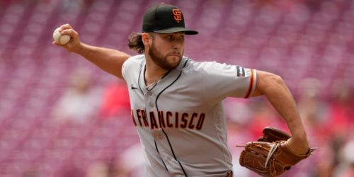 Roupp rights ship, flirts with no-no to spark Giants in feisty finale