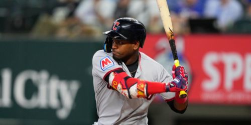 Martínez (foot fracture) begins rehab assignment in Triple-A