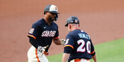 'It's just frustrating': Missed opportunities doom Padres in opener vs. Blue Jays
