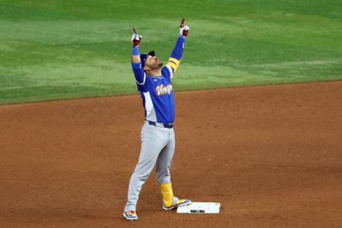 Snake Bytes 3/18: Snake Bitten