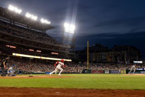 Bobby Witt Jr. unable to defeat the Nationals all on his own
