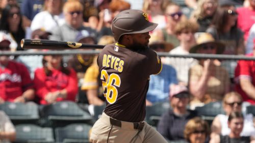 Angels scoop up former Padres utility option after strong El Paso run