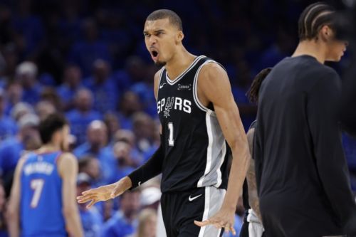NBA Finals Game Chat: Knicks vs. Spurs, 8:30 PM