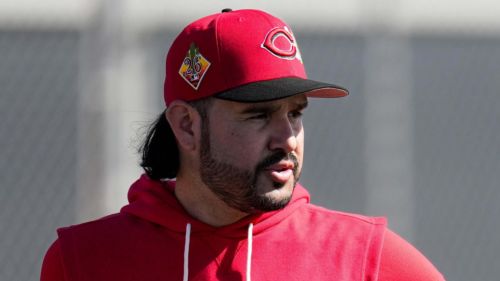 Reds quietly backing off original plan for Eugenio Suárez thanks to Sal Stewart