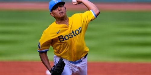 Suarez credits mechanical tweak after consecutive 7-inning gems