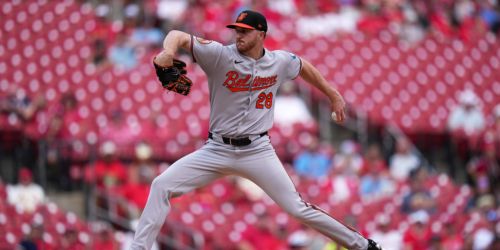 Rogers' struggles with long ball continue in O's loss